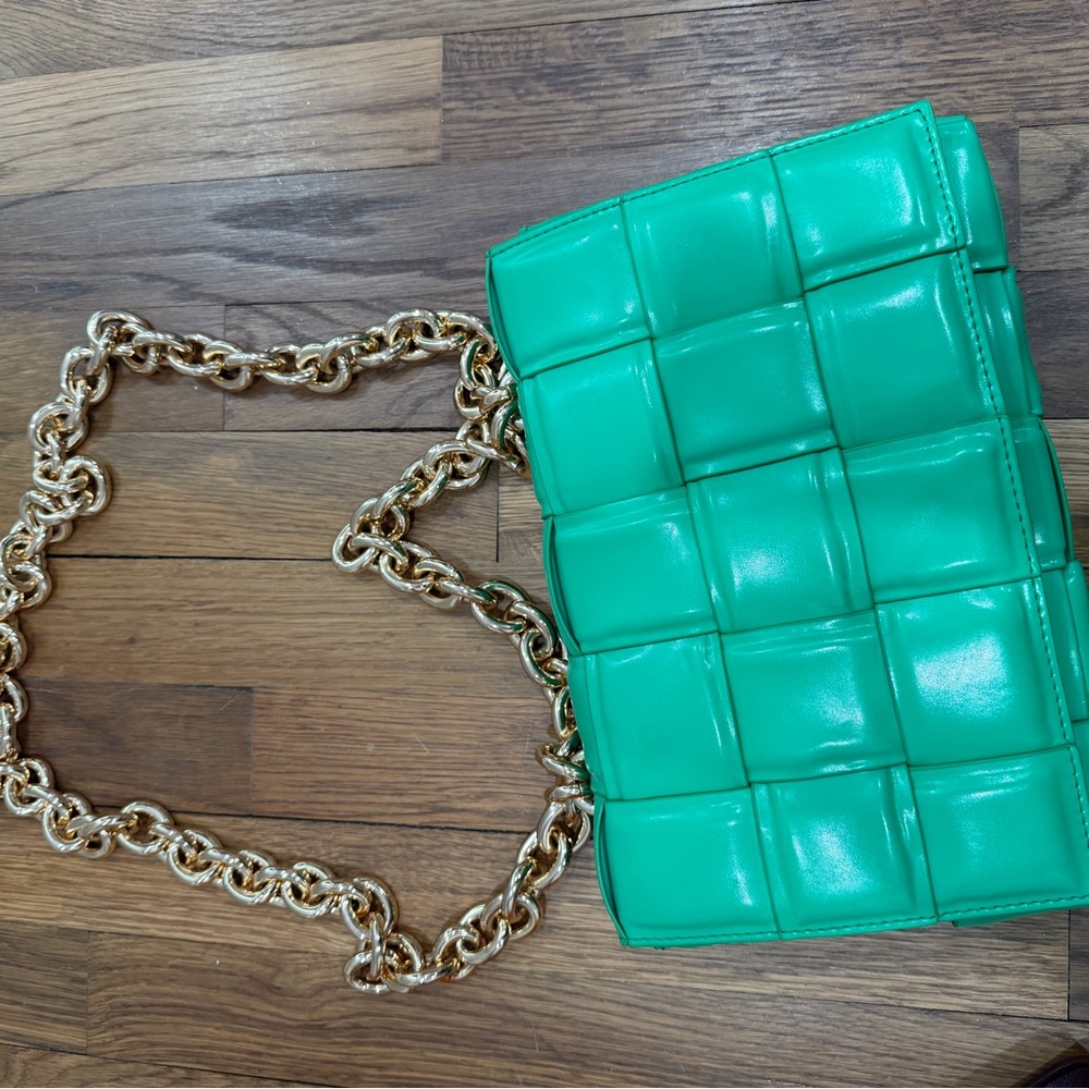 Green Quilted Chain Shoulder Bag